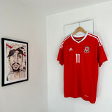 Gareth Bale Wales #11 Football Jersey (L)