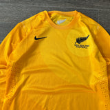 2010 NZ ALL WHITES PLAYER ISSUE FOOTBALL (M)
