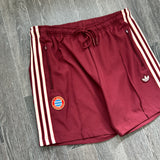 BAYERN MUNICH FOOTBALL SHORTS (L/XL)