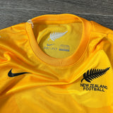 2010 NZ ALL WHITES PLAYER ISSUE FOOTBALL (M)