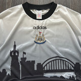 VINTAGE 1997 NEWCASTLE FOOTBALL (XL/XXL)
