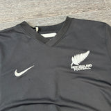 2010 NZ ALL WHITES FOOTBALL (L)