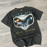 RARE VINTAGE 90s ALIEN ATED TEE (L)