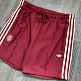 BAYERN MUNICH FOOTBALL SHORTS (L/XL)
