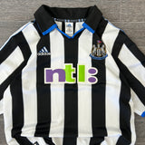 VINTAGE 2001 NEWCASTLE FOOTBALL (M)