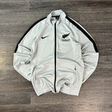 NZ ALL WHITES ZIP UP (M)