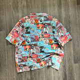 VINTAGE LION RED BUTTON (XXL)