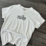 VINTAGE Y2K NIKE TEE (S)