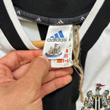 Vintage 2001 Newcastle Football (L)