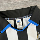 VINTAGE 2001 NEWCASTLE FOOTBALL (M)