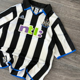 VINTAGE 2001 NEWCASTLE FOOTBALL (M)